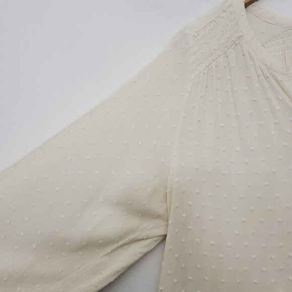 Rose + Olive Top Womens 1X Plus Ivory Textured Button Boho Smocked Blouse - Picture 5 of 9